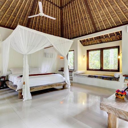 Rumah Kelapa Sepi Karangasem  Luaran gambar